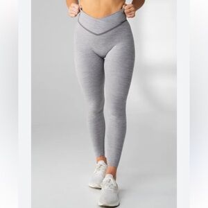 Sleek Gray V-Waist Leggings